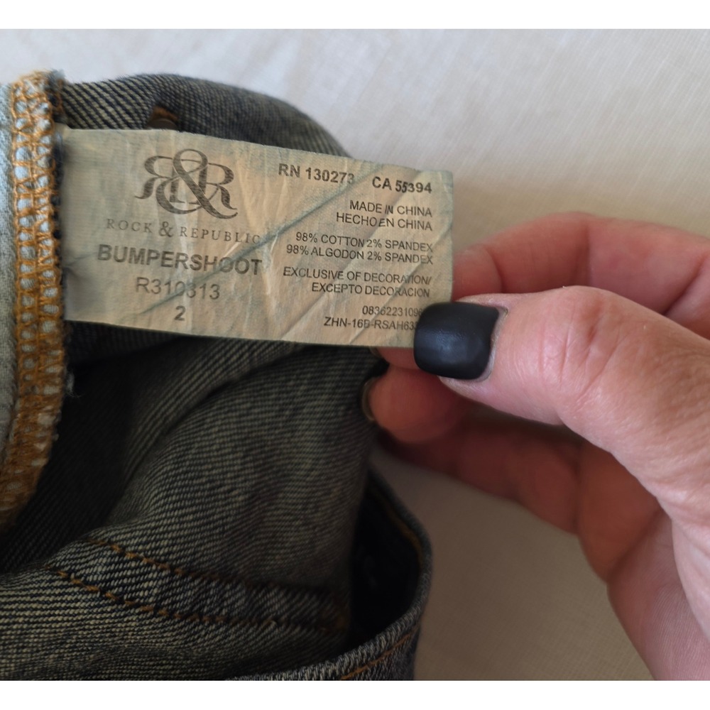Rock & Republic Bumpershoot Distressed Denim Shorts Dark Blue Sz 2 boho Festival - Picture 7 of 7